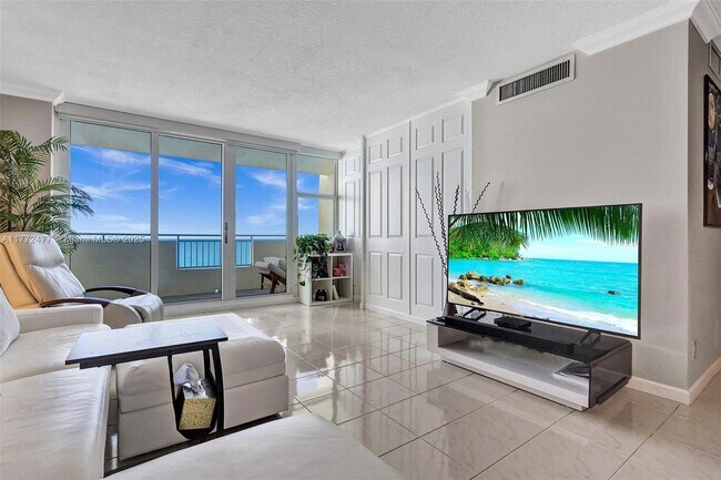 Building Photo - 3180 S Ocean Dr Unit 1504 Rental