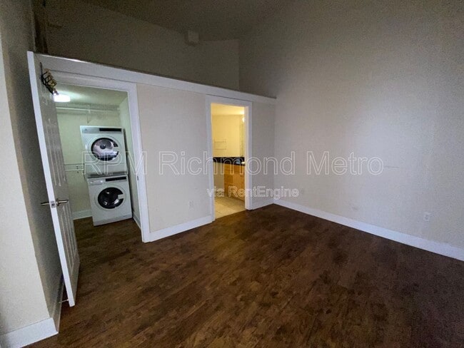 Photo - 1321 1/2 E Main St Unit 210