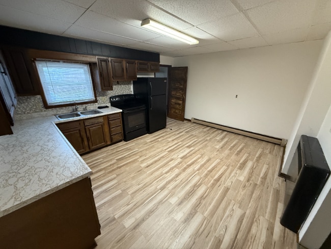 Building Photo - 949 W Pike St