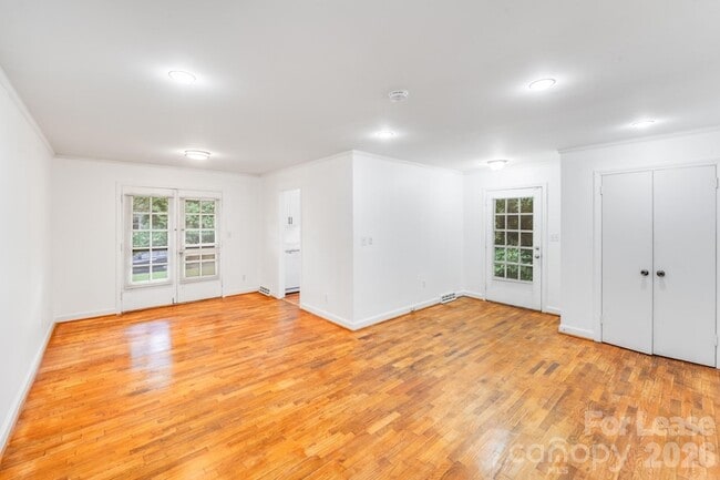 Photo - 405 W Harvie Ave Unidad B