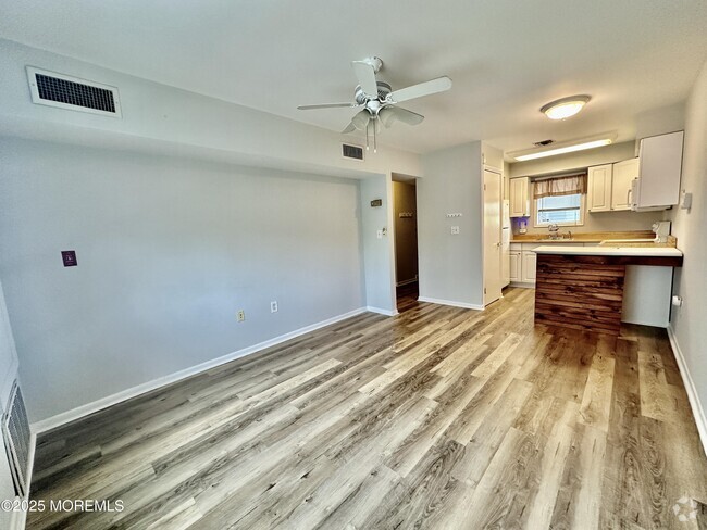Building Photo - 316 Sixth Ave Unit 2A Rental