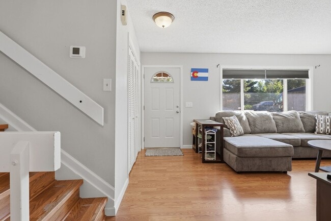 931 Mountain View