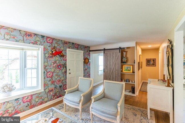 Photo - 800 Blue Ridge Ave