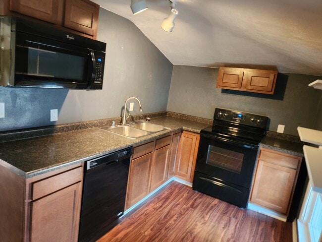 Photo - 1622 Ferry St