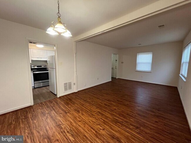 Photo - 8806 Walutes Cir