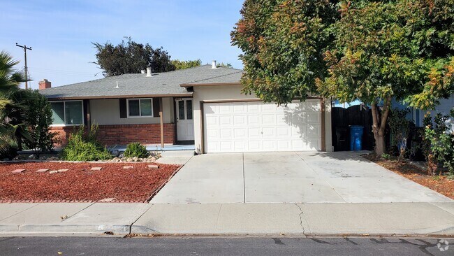 Building Photo - 2813 Toledo Ave Rental