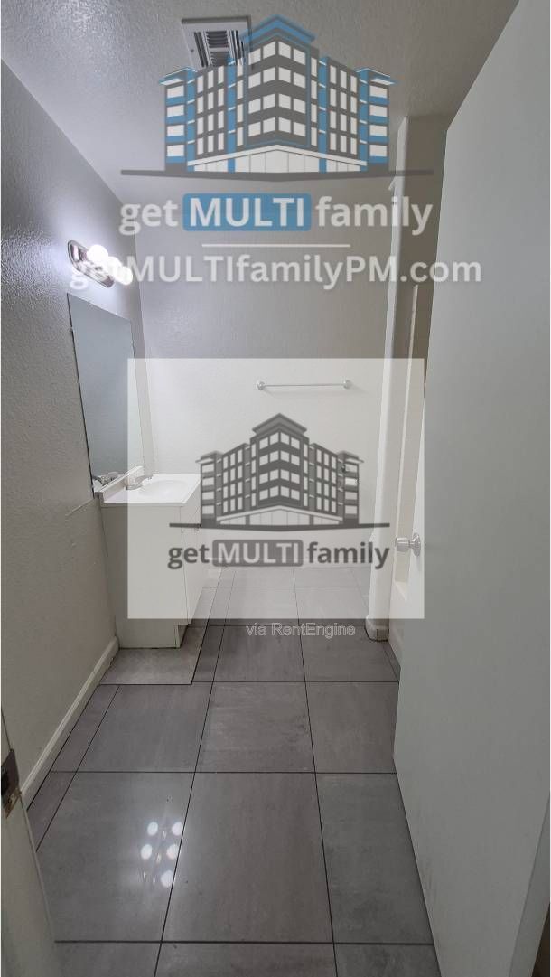 Photo - 3006 E Granada Rd Unit D