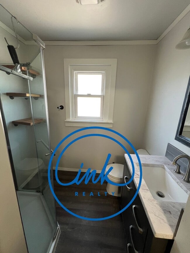 Photo - Available  - 1 Bed 1 Bath House $1,000 a month