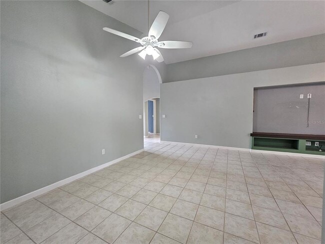 Photo - 15230 Markham Dr