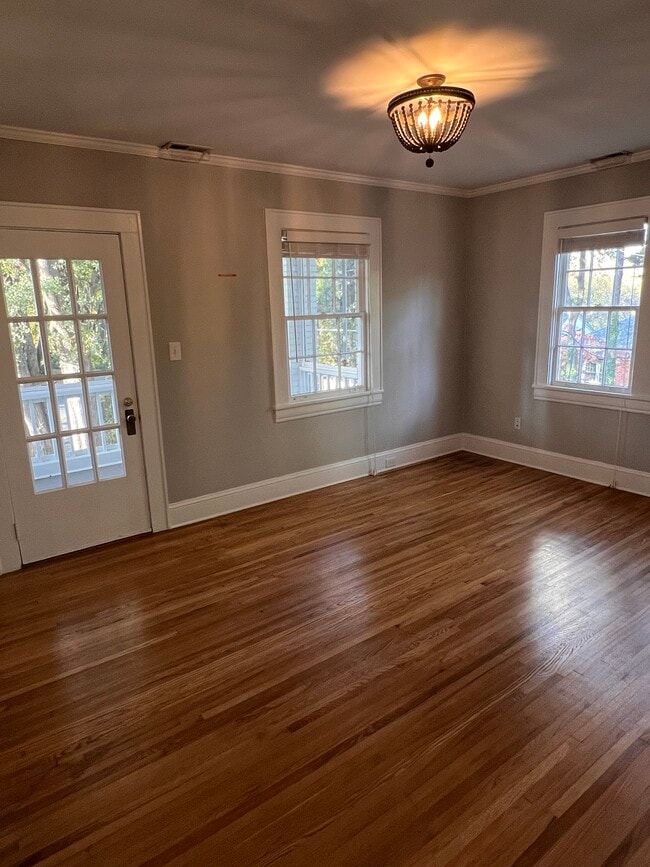 Photo - 124 N Laurel Ave Unit Charming Elizabeth Condo