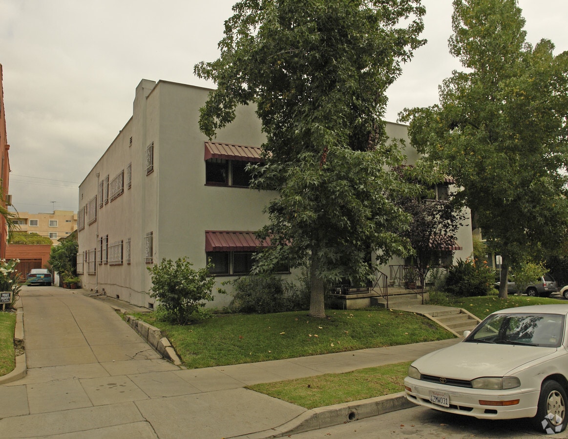 Photo - 1400 N Formosa Ave