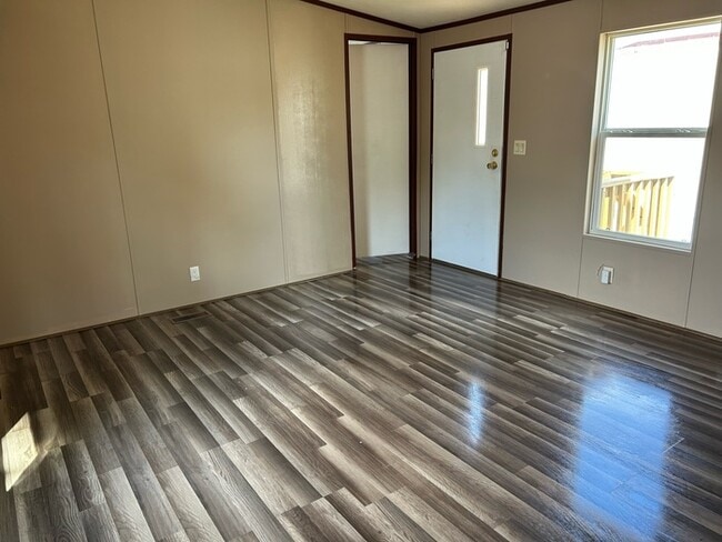 Mobile Home - Mobile Home