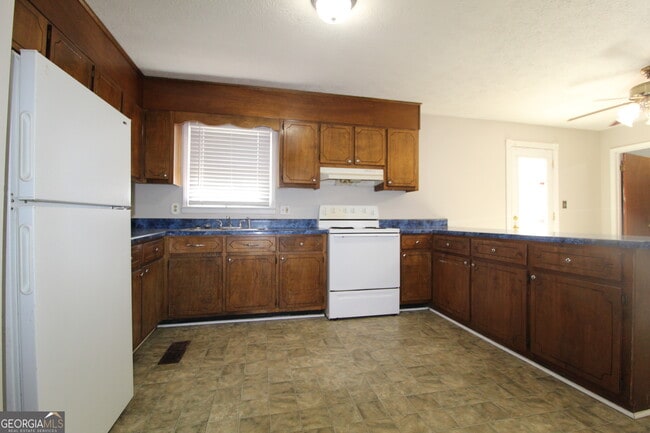 Photo - 16 Woodberry Dr