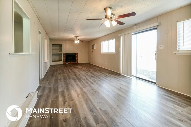 Photo - 347 Pilgrim Dr