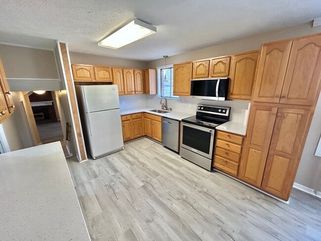 Photo - 7953 Meadow Dr