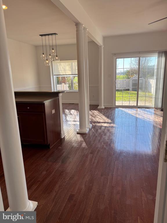 Photo - 111 Glacier Dr