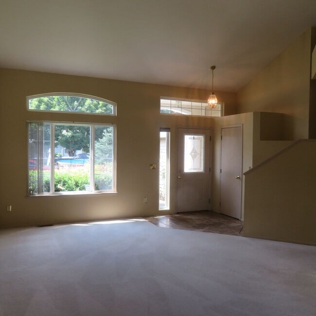 Photo - 5610 Mt Baker St SE