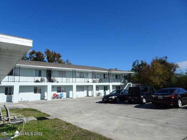 Building Photo - 1588 South St Rental