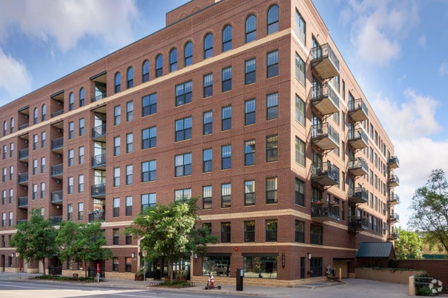Building Photo - 408 N 1st St Unit 601 Rental