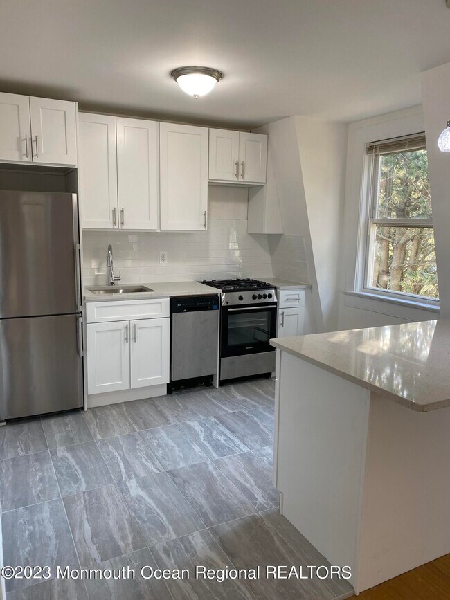 Photo - 1039 Norwood Ave Apartment Unit 5