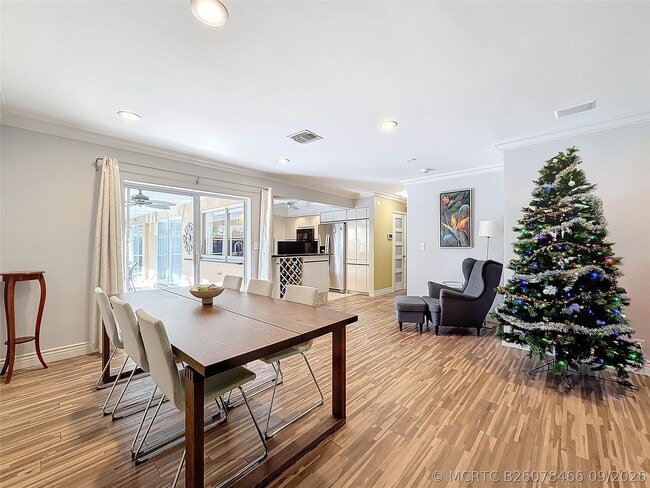 4100 NE 25th Ave