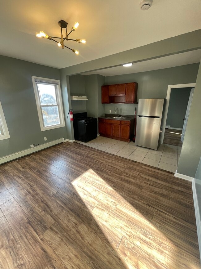 Building Photo - 377 S 10th St Unit 2