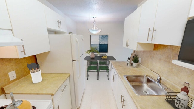 Photo - Olympic Tower Unit 868