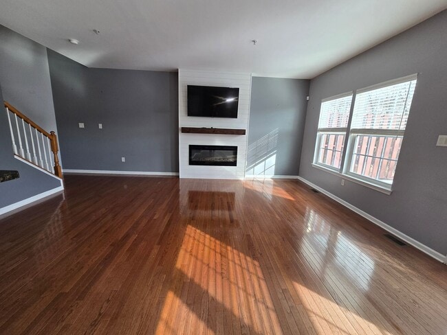 Photo - Entertainers Dream - Beautifully maintained 3 Bedroom Townhouse in Haymaker Pointe