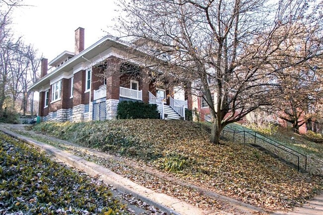 Photo - 641 Riddle Rd