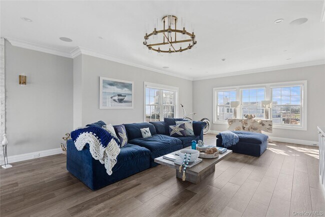 Photo - 39 Shinnecock Rd