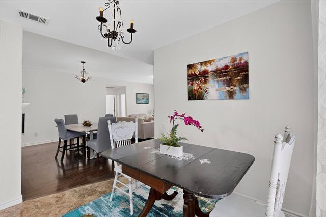 Photo - 6622 Victoria Ave