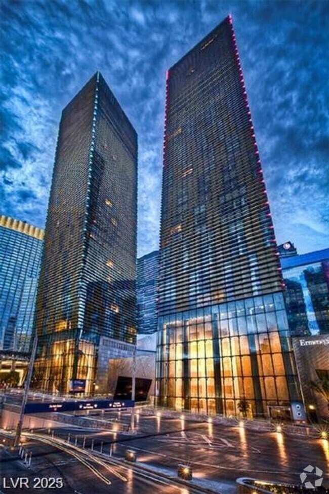 Building Photo - Beautiful 1-bed condo available at Veer