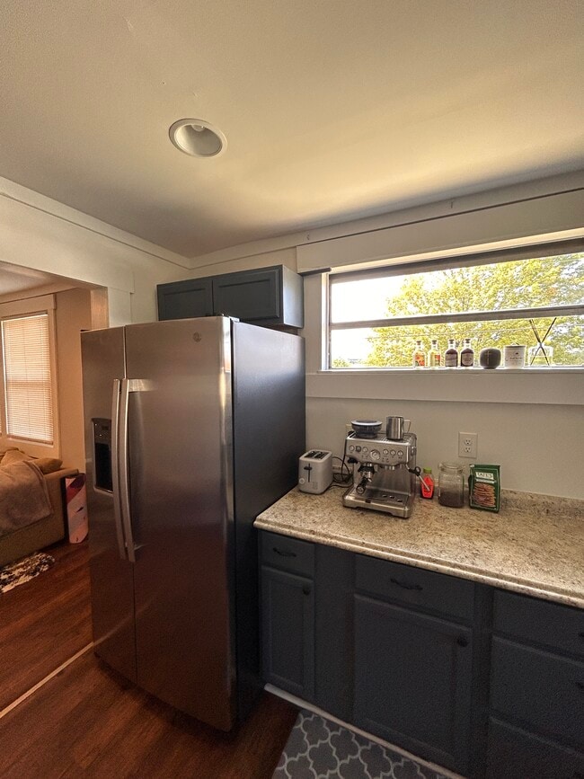 Photo - 230 Broadview Dr