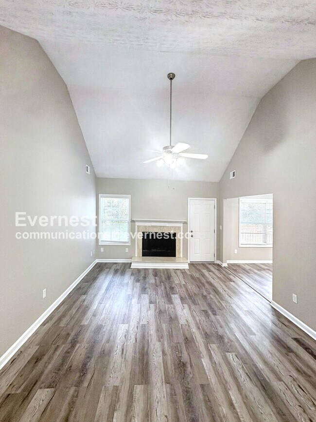 Photo - 20 Shenandoah Dr