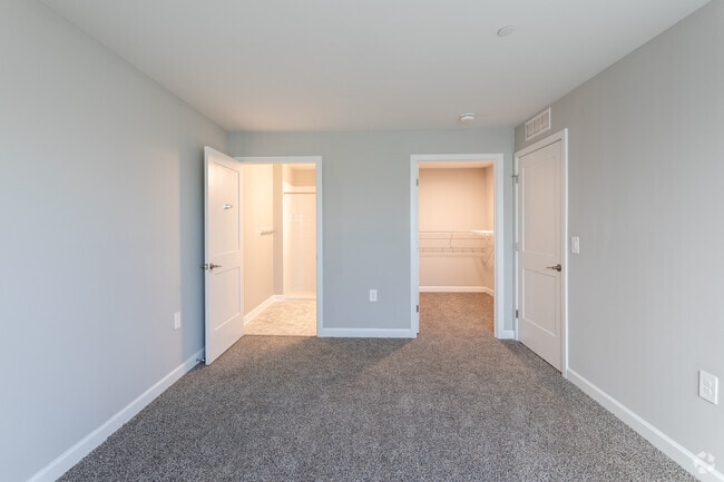 3BR, 3BA - 1193 SF - Primary Bedroom