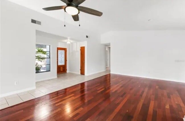 Photo - 15717 Pennington Rd