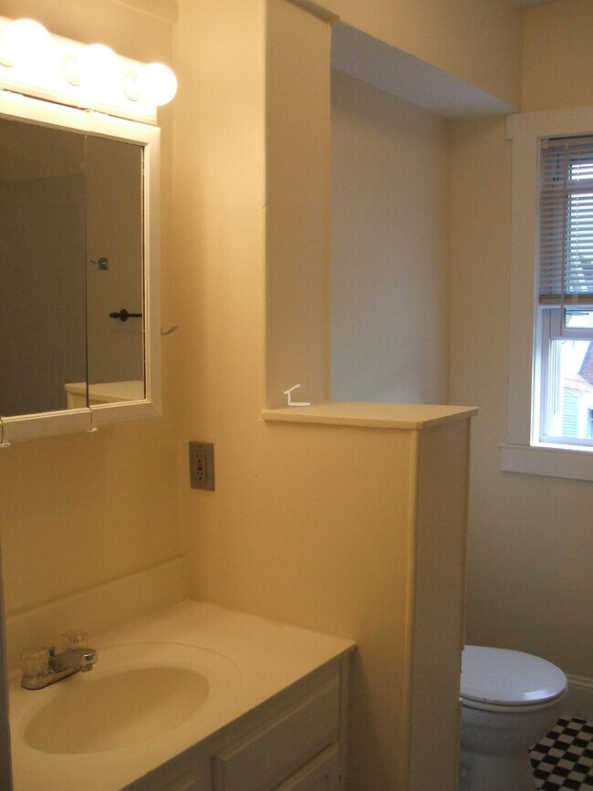 Photo - 3 Aldie St Unit 2