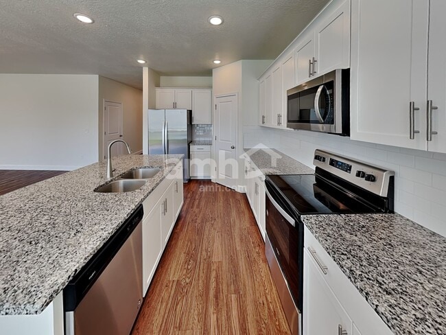 1409 E Perelle Ln