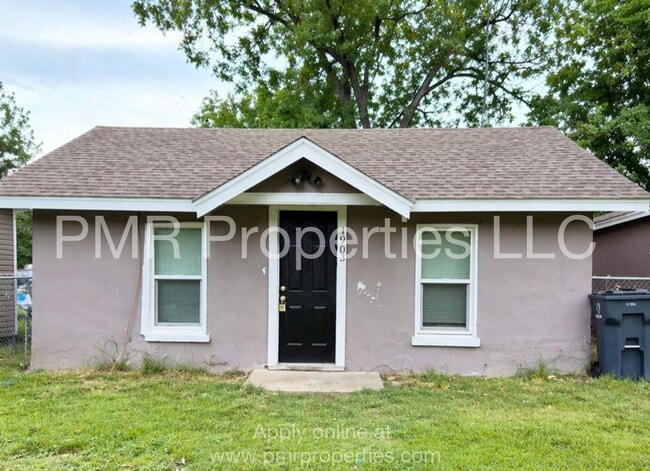 Building Photo - 2 Bedroom/ 1 Bathroom House