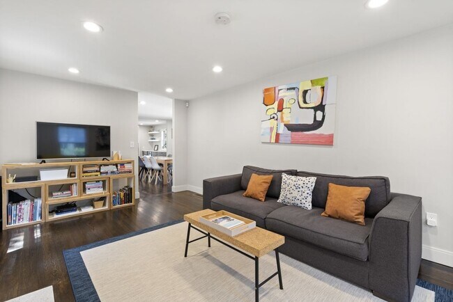 Photo - 265 Jackson St