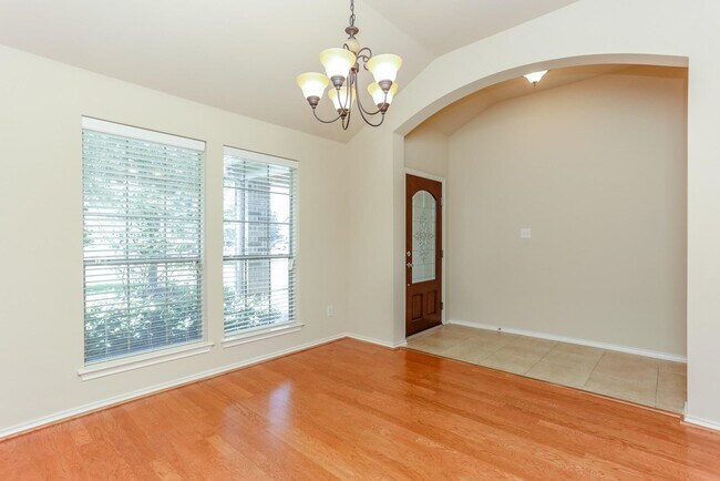 Photo - 20214 Broad Run Ln