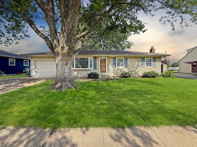Building Photo - 3920 Knoll Ridge Dr Rental
