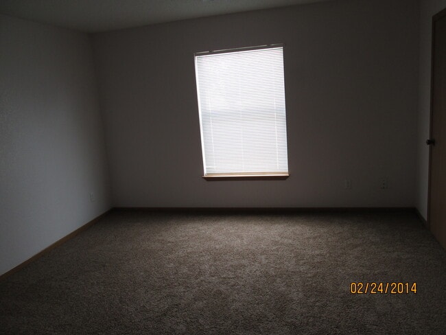 Photo - 109 3rd St S