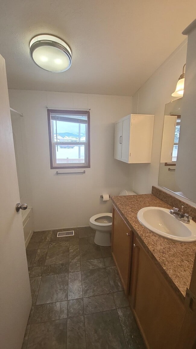 Photo - 1205 Clark St