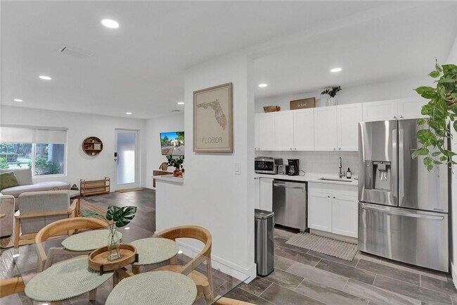 Photo - 1121 SW 15th Ave