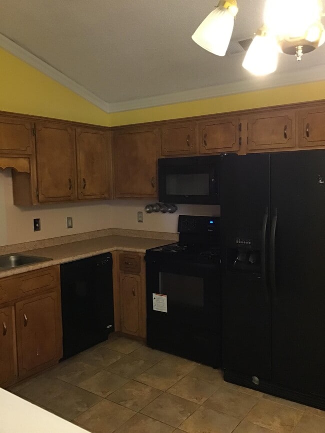 Photo - 13 Shayna Dr