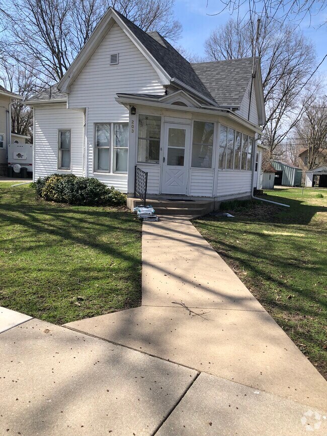 Houses for Rent in Manito, IL 1 Rentals