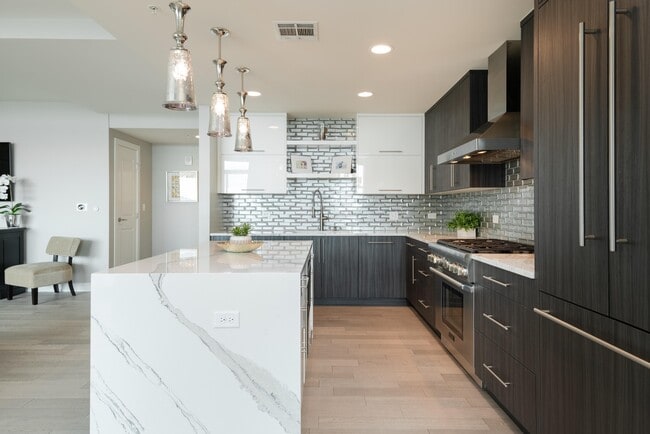 Photo - 2001 Lincoln St Unit 2122