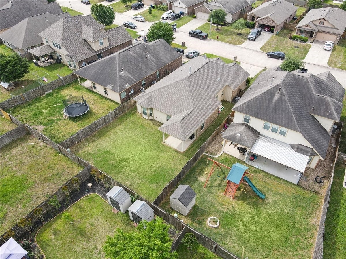 Photo - 285 Country Crossing Cir