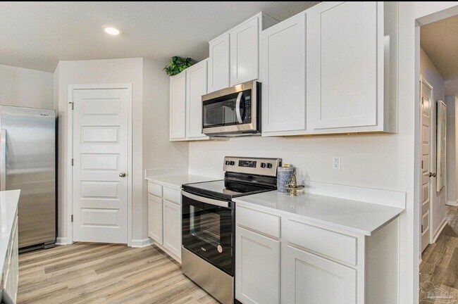 Photo - 2107 Sandhill St
